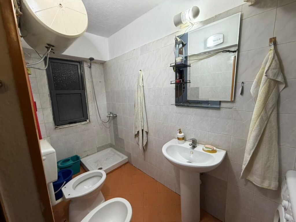 Shitet Apartament 1+1 në Durrës – Pranë Spitalit Amerikan