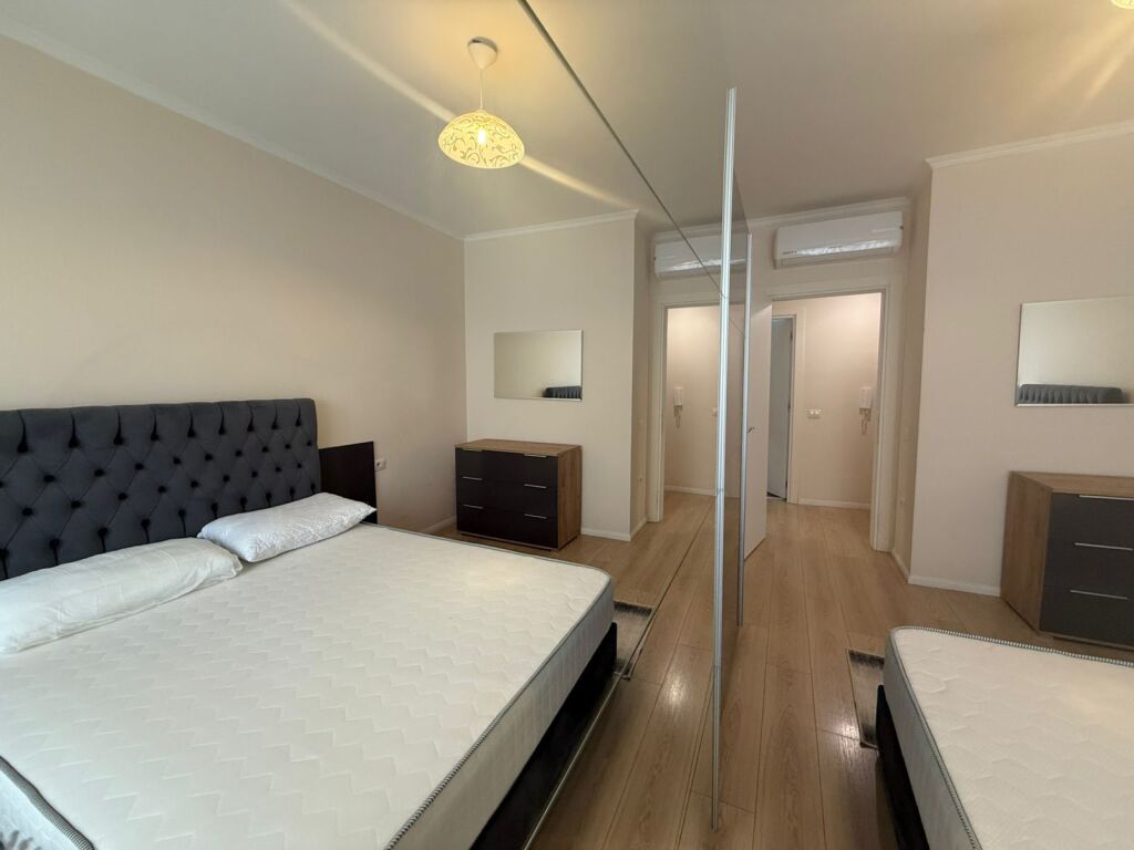 Kompleksi E-88, ne rrugen Dritan Hoxha, apartament 1+1 me qera