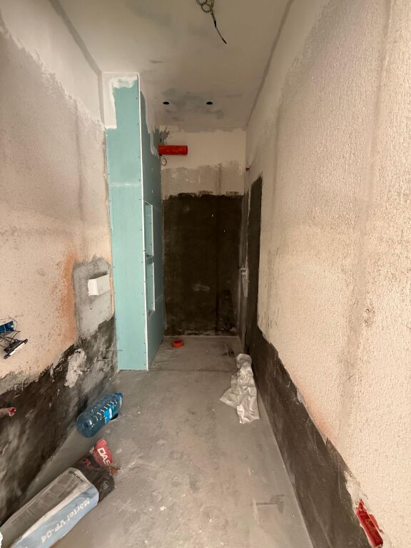 🏘️Shitet Apartament 1+1 📍Rezidenca Henke, perballe Spitalit Amerikan 3🏢Kati i 7 banim 💶Çmimi: 125.000€