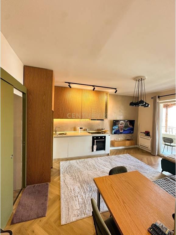 Kompleksi Grand, Tregu Elektrik - Shitet 1+1 59m2 + 10m2 Verande