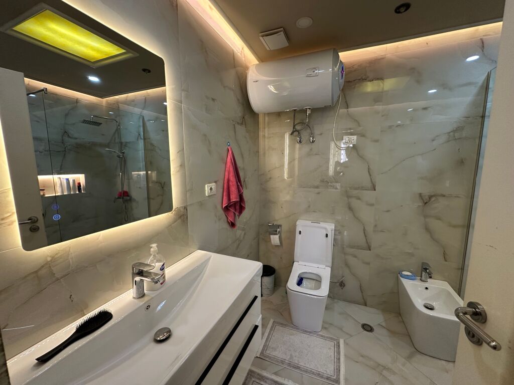 Shitet Apartament 3+1+2 , Astir - Më shumë