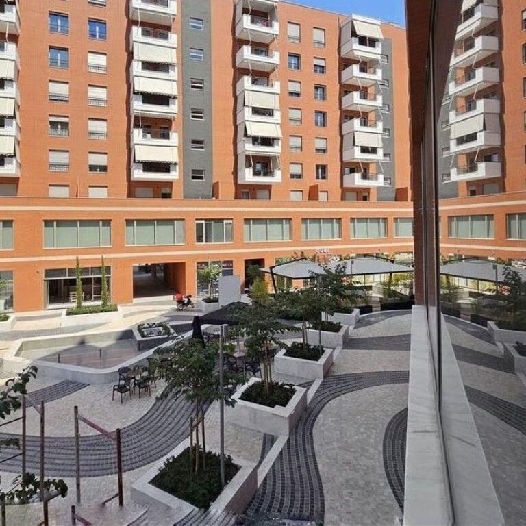 🏢✨ Negozio in Affitto 179 m² – Complesso Delijorgji ✨🏢