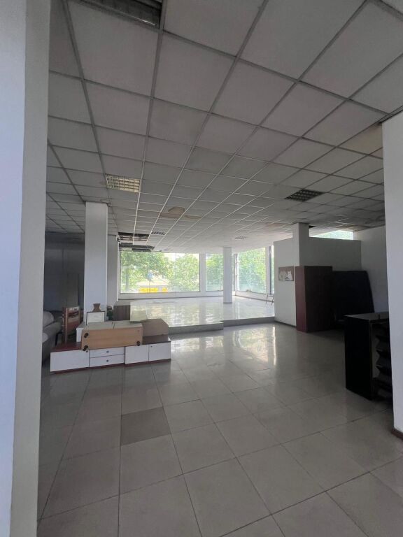 LOCALE COMMERCIALE IN AFFITTO 750M2 MISTO MAME