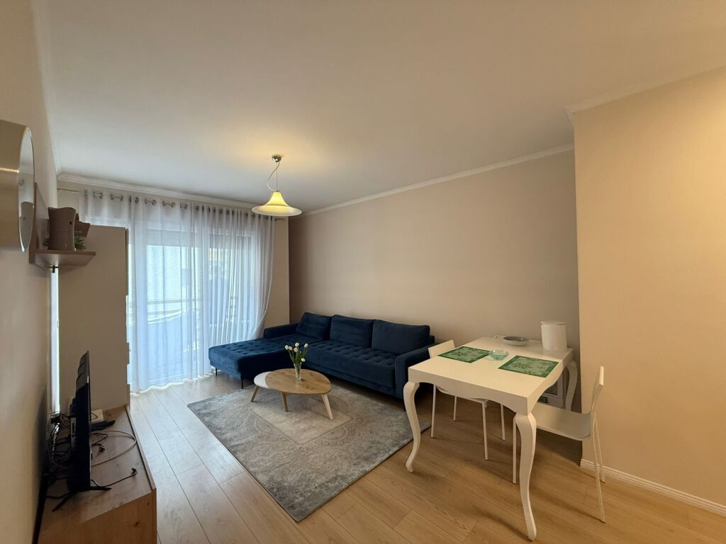 Kompleksi E-88, ne rrugen Dritan Hoxha, apartament 1+1 me qera