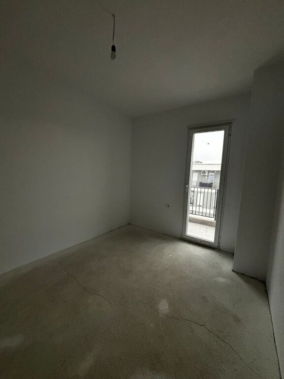 🏡 Shitet Apartament 2+1+2 + Post Parkimi – Univers City