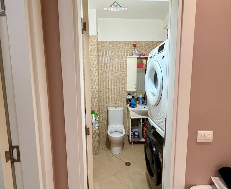 Apartament Ne Shitje 3+1 Tek Komuna e Parisit (ID B130117) Tirane