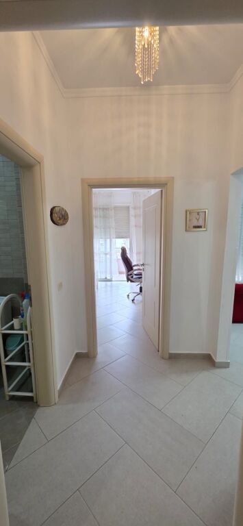 🏠Jepet me qera Apartamenti 2+1+2 📍Kopshti Zologjik , Tirane  📐Siperfaqja 130m2