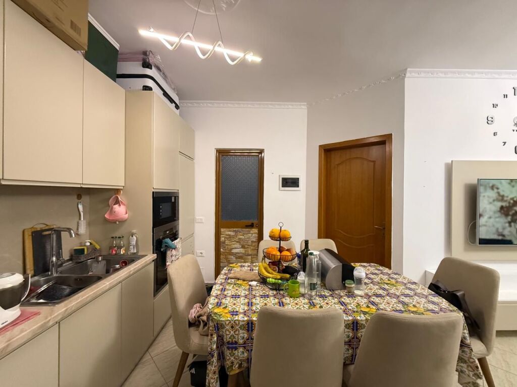 Apartament 1+1 Ne Shitje Prane Pallateve Çabej ,Yzberisht