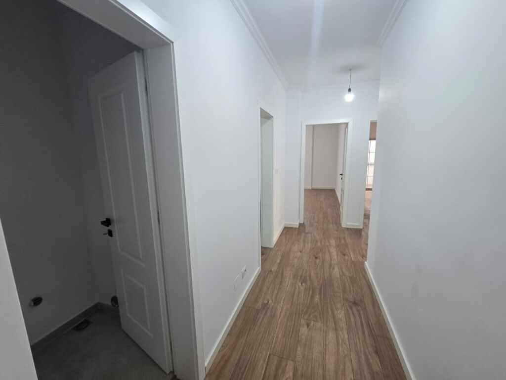 Apartament / Zyre 2+1+Blk me Qira ne Rr e Bogdaneve