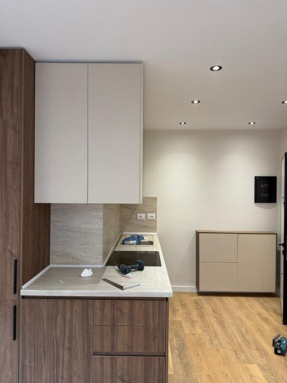 🏡 Appartamenti 1+1 in affitto a Komuna e Parisit