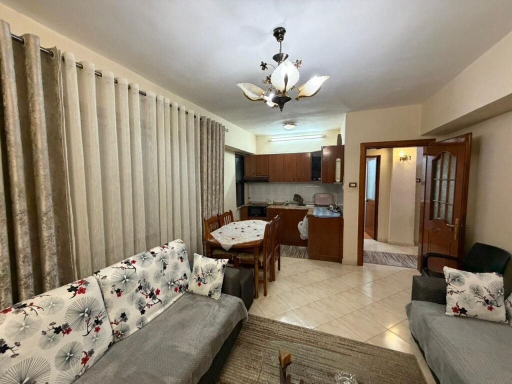 Shitet Apartament 1+1 në Durrës – Pranë Spitalit Amerikan