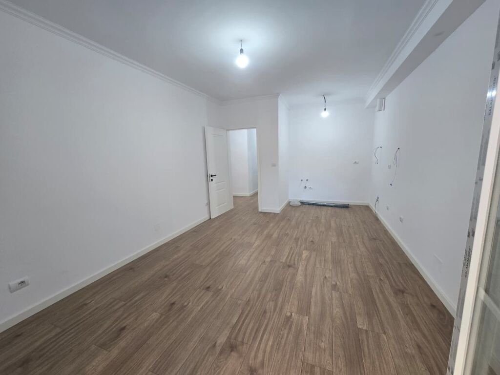 Apartament / Zyre 2+1+Blk me Qira ne Rr e Bogdaneve