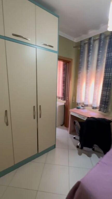 🏡 Shitet apartament 2+1 i organizuar në 3+1 në Astir, tek Ozone