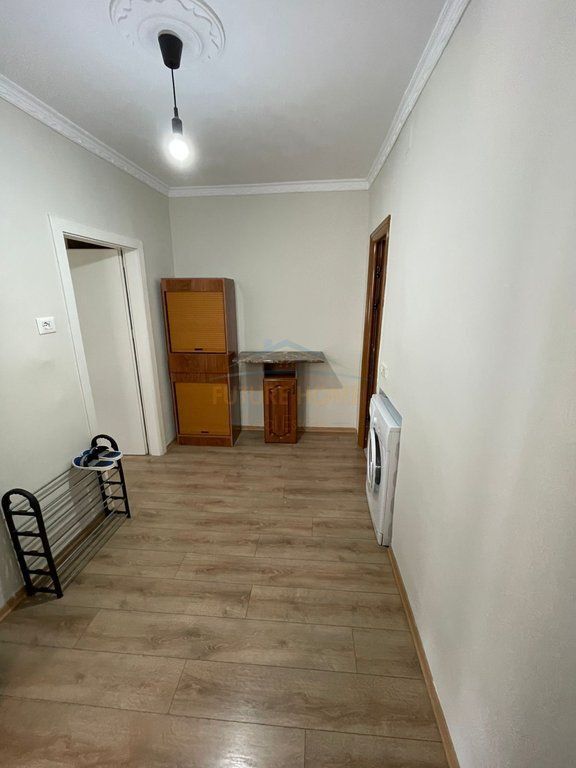 Qera, Apartament 1+1, Laprakë , Tiranë.