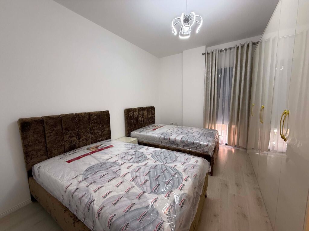 AFFITTO APPARTAMENTO 2+1+2 GREEN CITY RESIDENCE . 700 MILA LEKE AL MESE