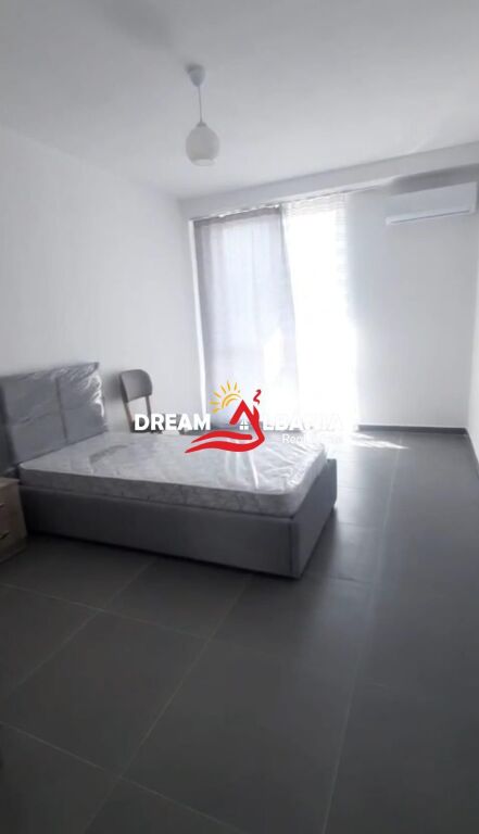 Apartament 3+1 me qera ne Fund te Rruges 5 Maji prane Pallateve te Rindertimit (ID 4231491)