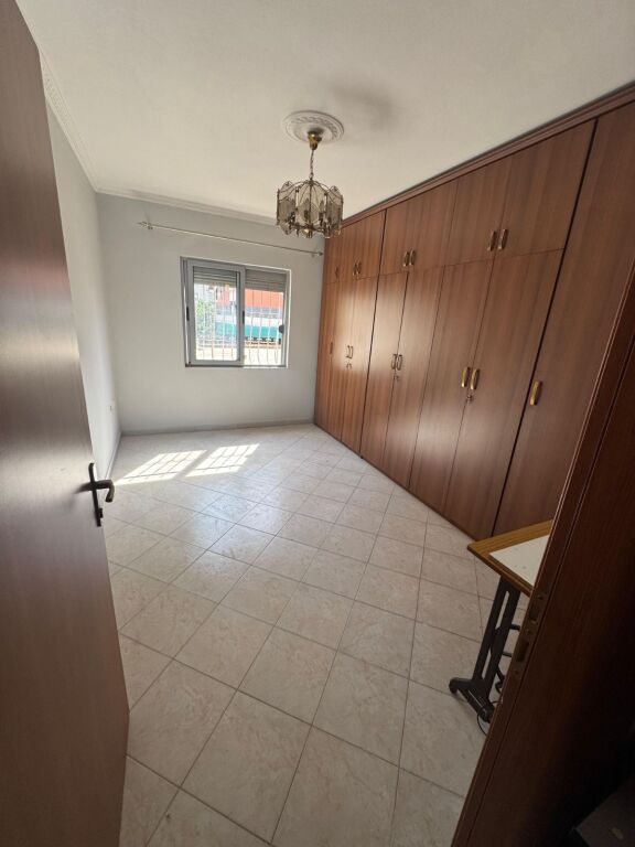 APARTAMENT NE SHITJE 2+1 ASTIR , 2 PALMAT