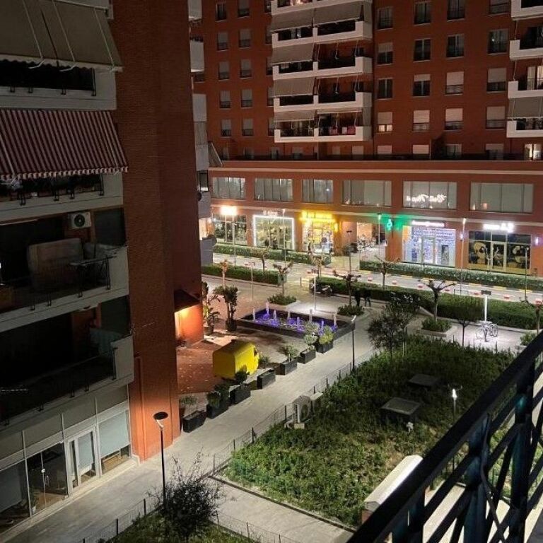 🏢✨ Negozio in Affitto 179 m² – Complesso Delijorgji ✨🏢