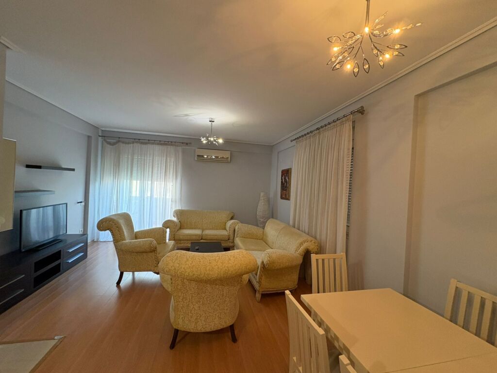 Jepet me Qera Apartament 2+1 Kodra e Diellit