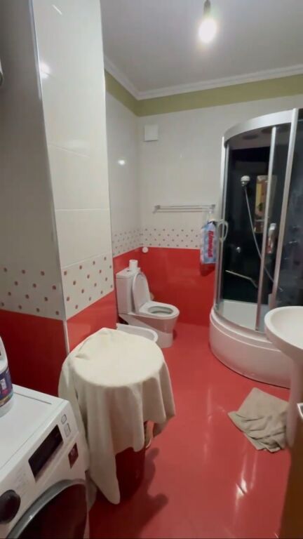 🏡 Shitet apartament 2+1 i organizuar në 3+1 në Astir, tek Ozone