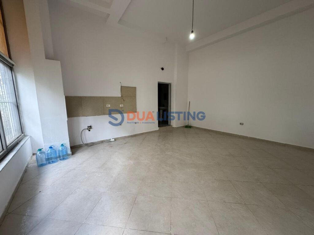 AMBIENT BIZNESI PER SHITJE NE ASTIR