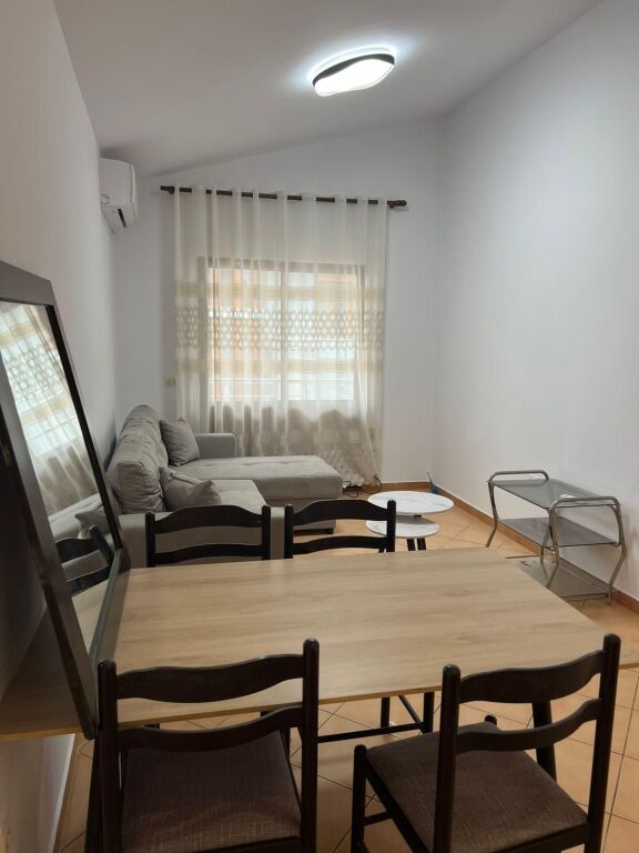 🏠 Appartamento 3+1 in affitto 📍 Vicino all'Università Marin Barleti, Selitë💶 55.000 lek/mese