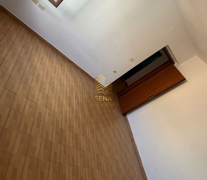 Affitto, Appartamento 1+1+balcone, VUOTO, Balcone in vetro, 400 Euro /Mese