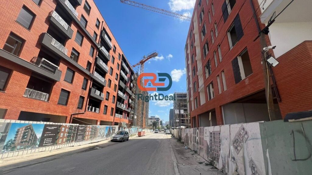 Occasione!!! A Paskuqan, Sulla Strada Principale, Negozio In Vendita Con Vista Super, A 2200 Euro/m2!!!