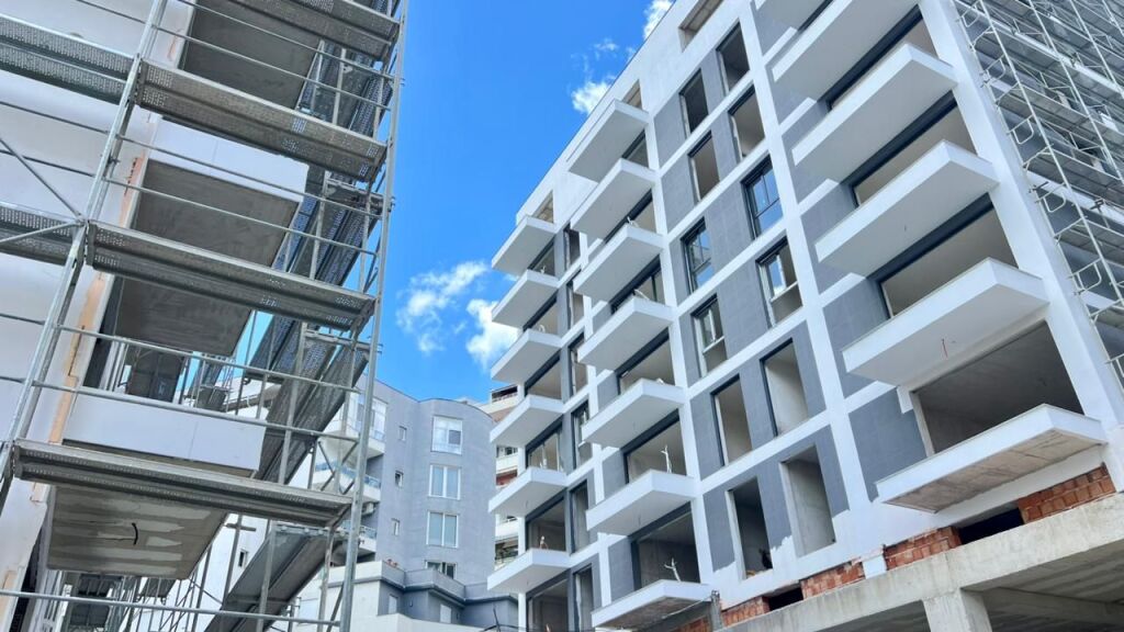 IN VENDITA: 1+1📍Giardino Zoologico (Complesso Mateo 2) - 150.000€ - Sup. 82m² - Orientamento Pieno Sole: Sud🌞 || Vicino al Lago Artificiale - Zona Elite✨️