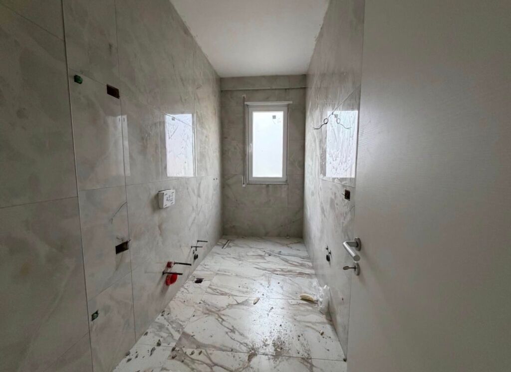 Shitet Apartament 1+1 me Hipotekë ,Paskuqan
