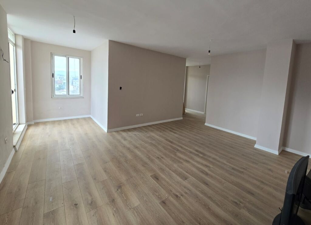 📌APARTAMENT 2+1+2 ME SUPER VERANDË TEK KOMPLEKSI FRATARI