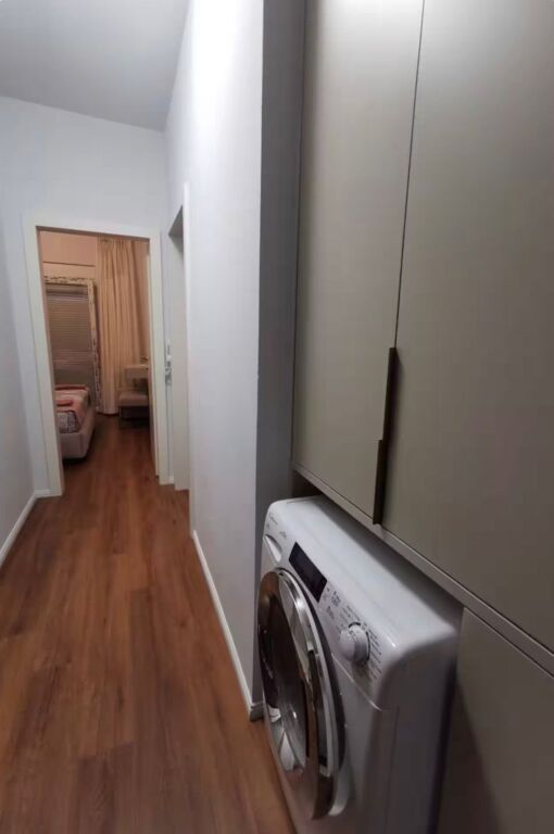 Shitet Apartament 2+1 me Ballkon pranë Marina Bay, Vlorë  165.000 Euro