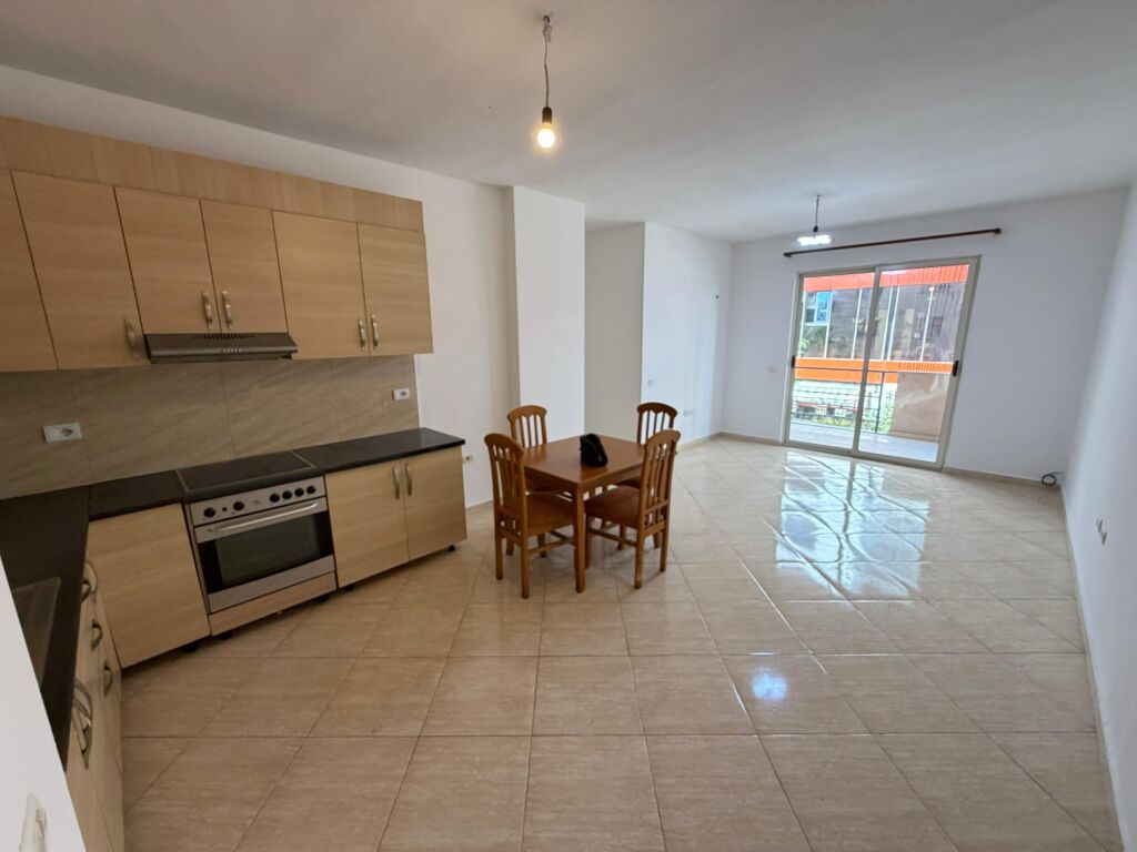 🏠Shitet Apartamenti 2+1+2📍Yzberisht , KMY , Kompleksi ET88