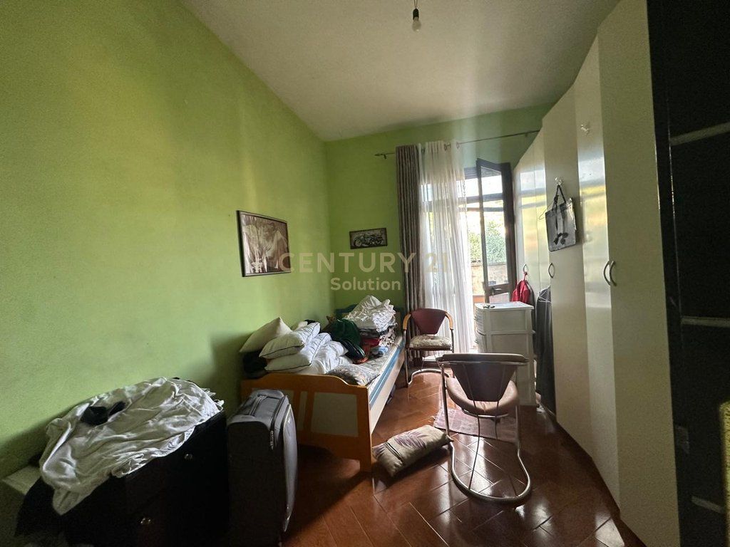 SHITET VILË 3-KATËSHE + 1 KAT NËN TOKË – KOMBINAT