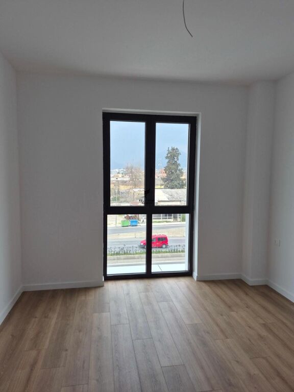 UFFICIO IN AFFITTO 65M2 EX DOGANA 55.000 LEKE FH-73961