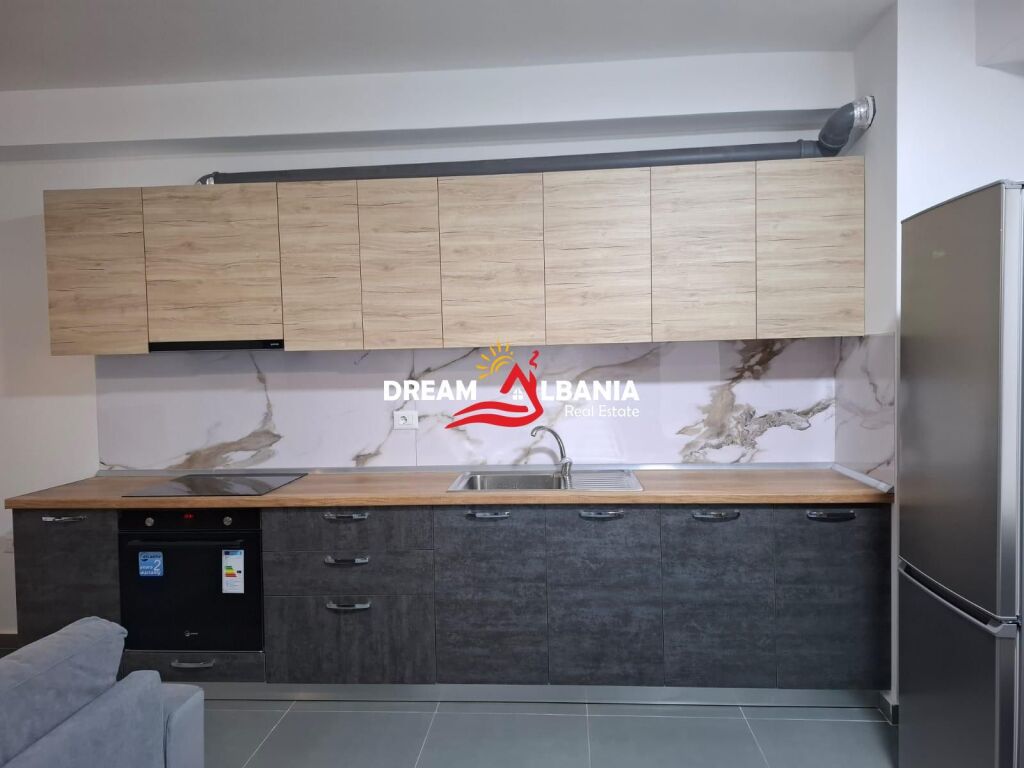 Appartamento 3+1 in affitto alla fine di Via 5 Maji vicino ai Palazzi della Ricostruzione (ID 4231492)