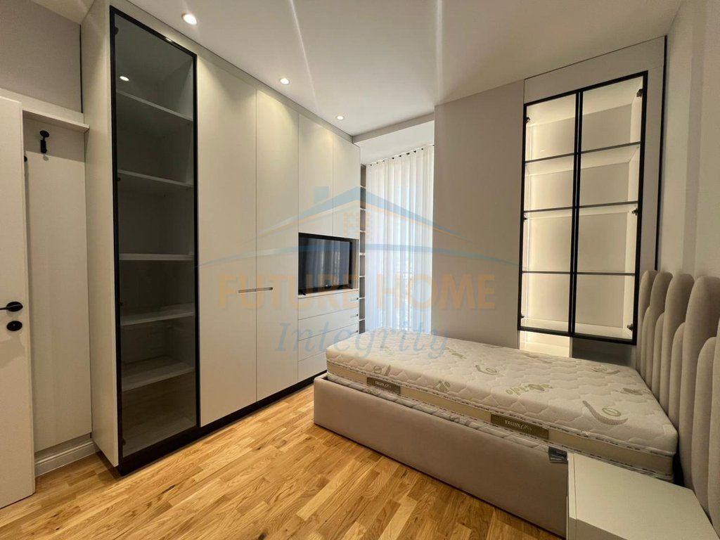 🏙️ Shitet Apartament 2+1 – Golden Tower Residence, Tiranë