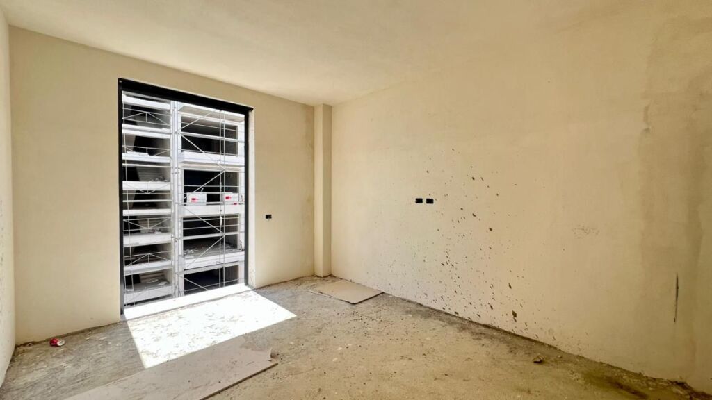 IN VENDITA: 1+1📍Giardino Zoologico (Complesso Mateo 2) - 150.000€ - Sup. 82m² - Orientamento Pieno Sole: Sud🌞 || Vicino al Lago Artificiale - Zona Elite✨️