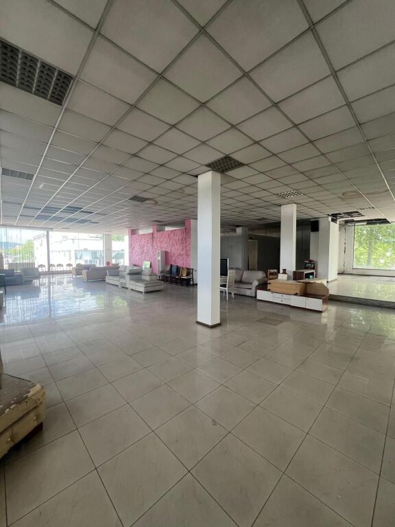 LOCALE COMMERCIALE IN AFFITTO 750M2 MISTO MAME