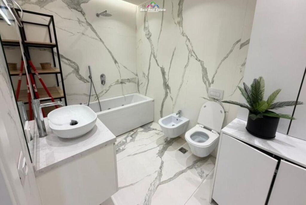 Apartament Me Qera 3+1+ Post Parkim Tek Secret Garden Residence (ID B230210) Tirane