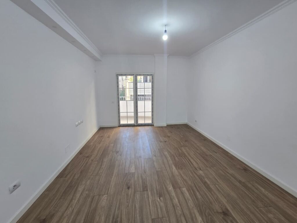 Apartament / Zyre 2+1+Blk me Qira ne Rr e Bogdaneve
