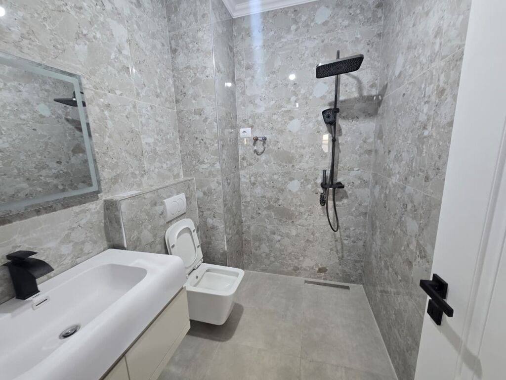 Apartament / Zyre 2+1+Blk me Qira ne Rr e Bogdaneve