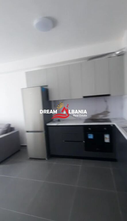 Apartament 3+1 me qera ne Fund te Rruges 5 Maji prane Pallateve te Rindertimit (ID 4231491)