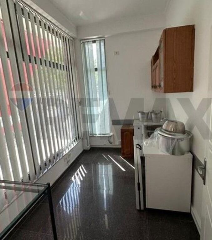 Locale Commerciale in Affitto a Xhamllik  ID: 530281030-1000
