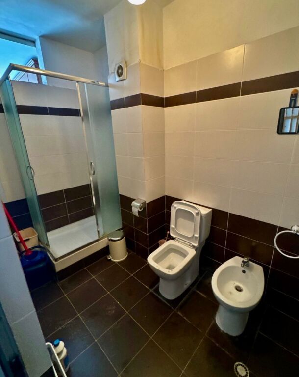 Shitet Apartament 2+1 në Astir, te Dy Palmat