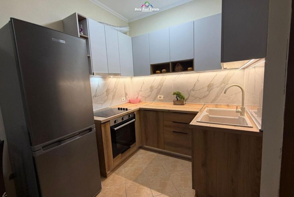 Apartament Me Qera 1+1 Tek Ish-Restorant Durrsi ( ID B211464) Tirane