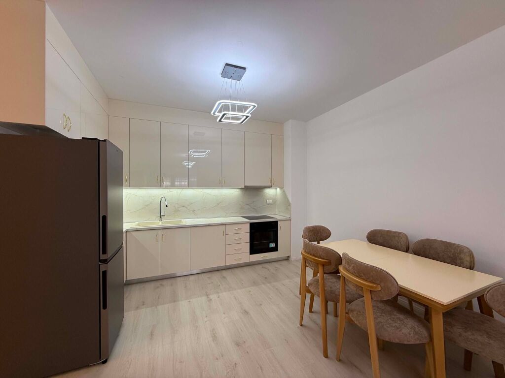 AFFITTO APPARTAMENTO 2+1+2 GREEN CITY RESIDENCE . 700 MILA LEKE AL MESE