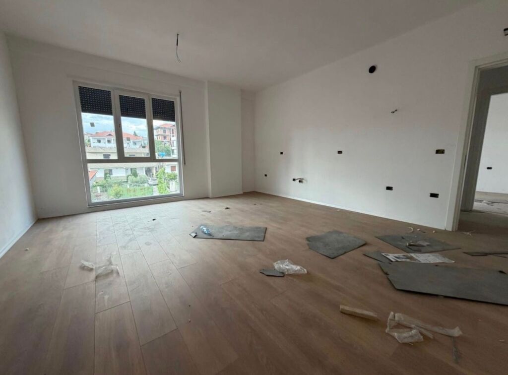 Shitet Apartament 1+1 me Hipotekë ,Paskuqan