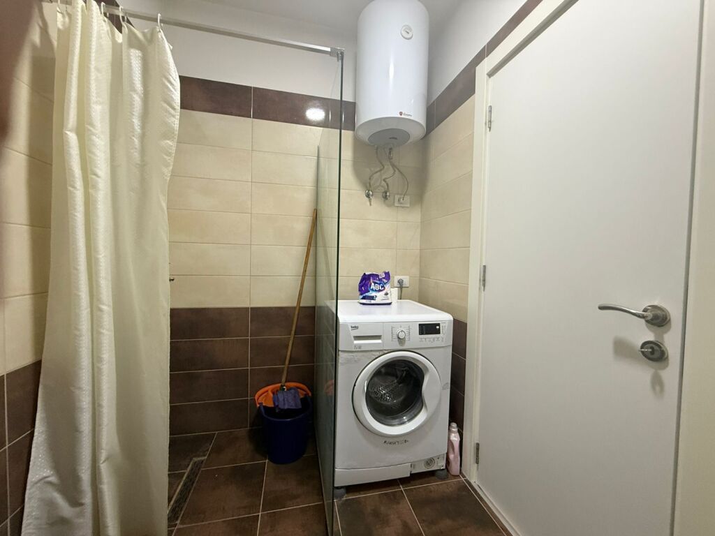 Kompleksi E-88, ne rrugen Dritan Hoxha, apartament 1+1 me qera