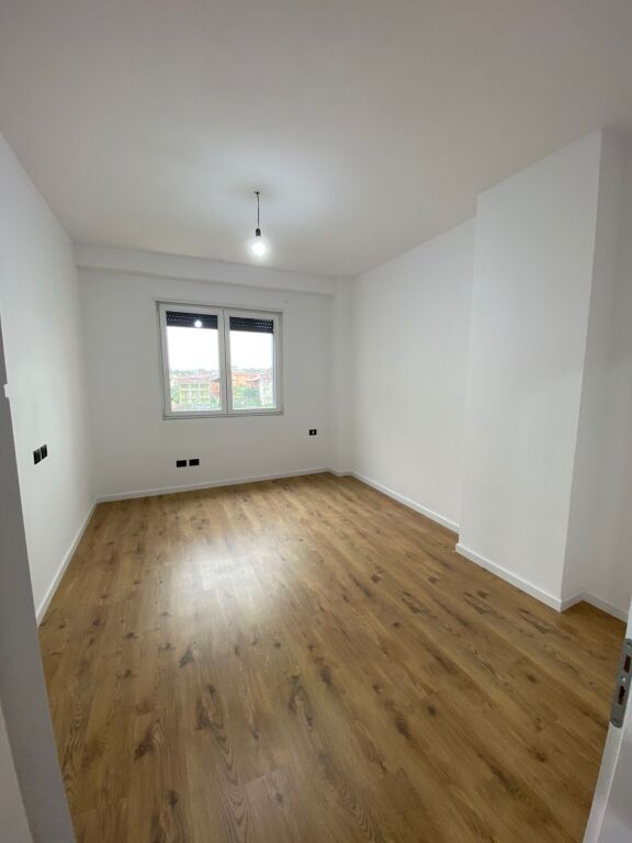 Paskuqan , 2+1 for rent empty